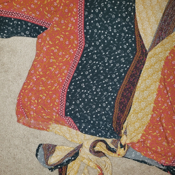 Summer blouse - Picture 2 of 2